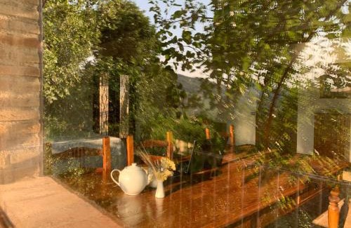 Urbino Casa | Poetic glass house in the countryside