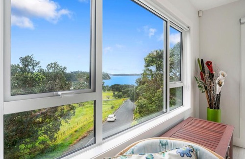 Mahurangi East Casa | Pohutukawa Paradise - Martins Bay Holiday Home