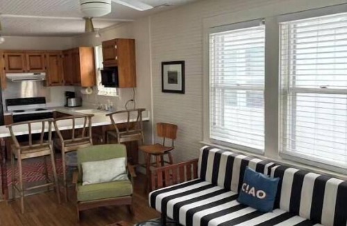 Carolina Beach Casa | Point Break Historic Beach Cottage