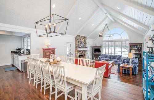 Benton Harbor Casa | Point Cottage at Point O' Woods