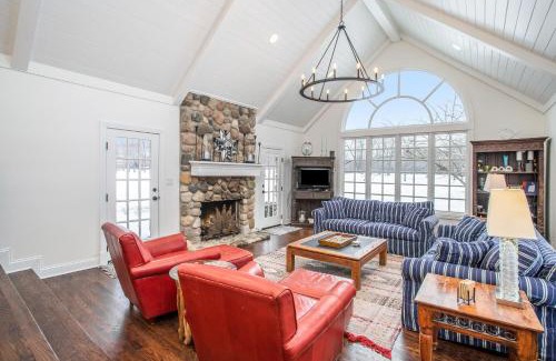 Benton Harbor Casa | Point Cottage at Point O' Woods