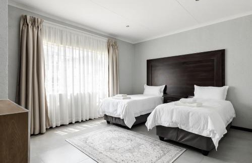 Nelspruit Cabina | Point R40 Lodge - Conference, Self Catering & Spa