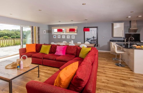 Winnard's Perch Complejo | PointBreak Sleeps 12 with hot tub-Great celebration house-Dog friendly