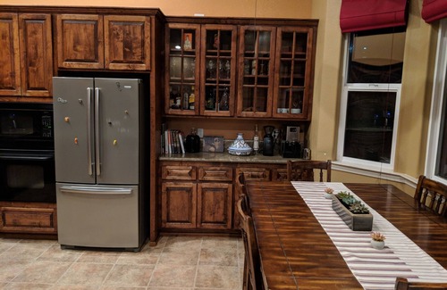 Plymouth Casa | Pokerville refugio en el corazón del país del vino Amador