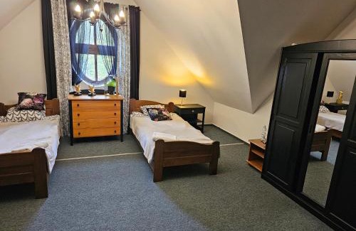 Niemce Hotel | Pokoje De Lux 104, 105 Comfort, 106 Superior