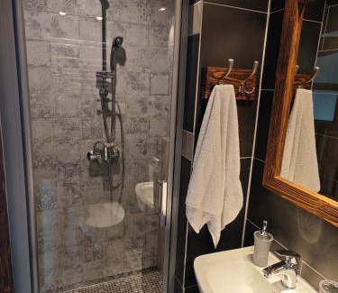 Czarna Gora Casa | Pokoje Gościnne i Apartament Górski Widok