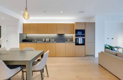 St. Pancras and Somers Town Apartamento | Polished 3-bedroom Condo