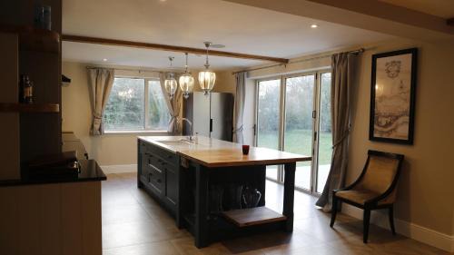 Cirencester Casa | Polo Lodge - Coates, Cirencester