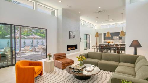 La Quinta Casa | Polo Villa Aura 2 Homes Pickleball Putting Green Sleeps 32