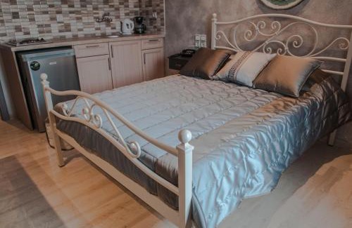 Kamari Hotel | Polydefkis Hotel