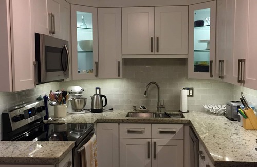 Harbor Village Casa | 5 minutos. del mar. Piscina climatizada de agua salada y bañera de hidromasaje.