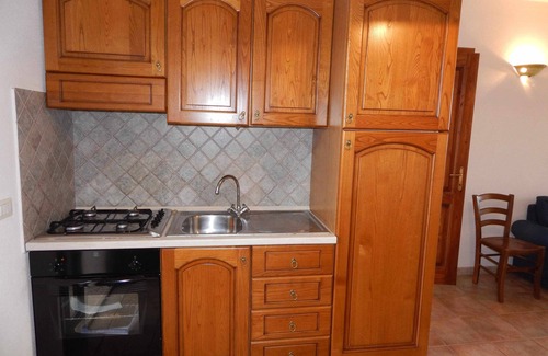 Iscra e Voes Casa | CASA POMPIA 2: casa de vacaciones rodeada de vegetación