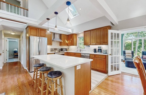 South Dennis Casa | Pond view home w/ AC, sunroom, kayak & near town and beaches