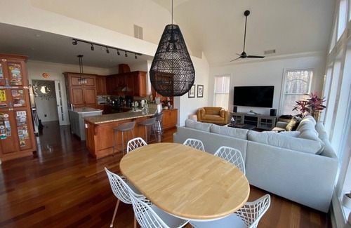 Green Acres Casa | Pond View Retreat: Your Ultimate Athens Getaway Minutes To Sanford Stadium