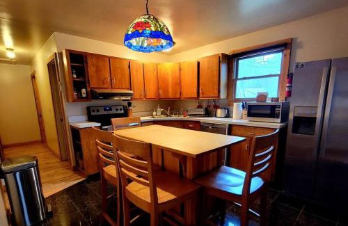 Stanardsville Casa | Pond View (Second bedroom at extra cost)