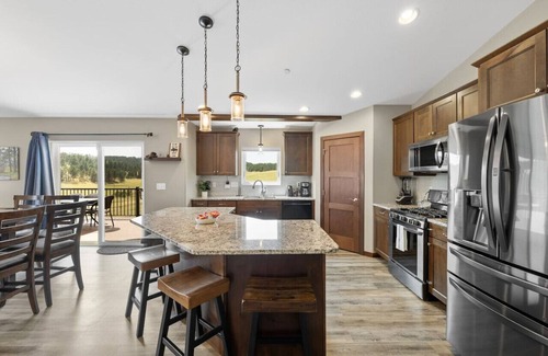 Colonial Pine Hills Apartamento | Ponderosa Mile Retreat
