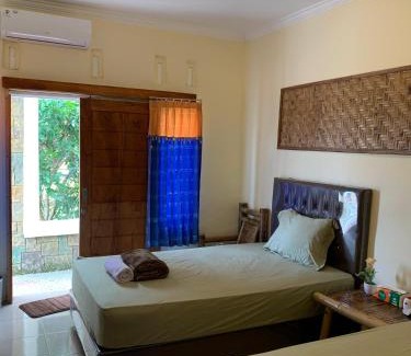 Praya Casa | Pondok Elen Mandalika