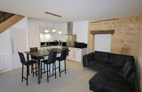 Domme Casa | Pontcarral - beautiful village house recently renovated to high standards