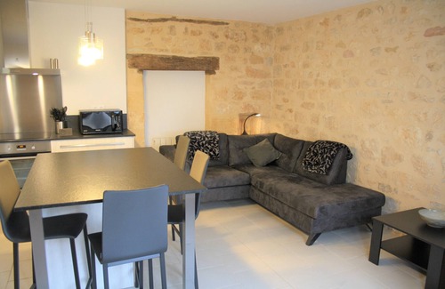 Domme Casa | Pontcarral - beautiful village house recently renovated to high standards