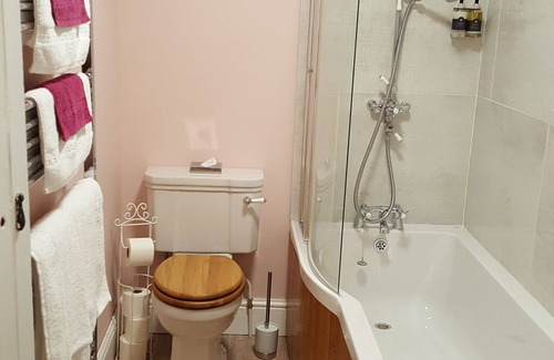 Ammanford Cama Y Desayuno | Pontyclerc Farm House B&B