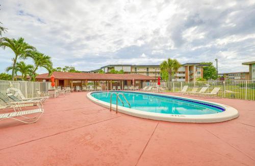 Lauderdale Lakes Apartamento | Pool Access, 9 Mi to Pompano Beach Breezy Condo!
