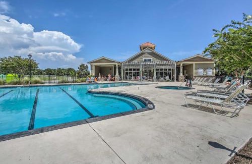 Calabash Apartamento | Pool Access and 11 Mi to Beach Calabash Condo!