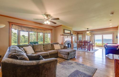 Newport Center Apartamento | Pool Access Waterfront Lake Memphremagog Condo!