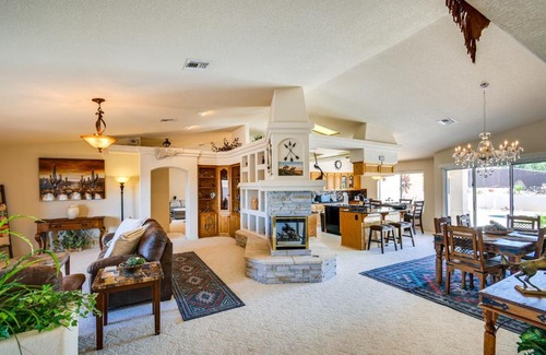Lake Havasu City Casa | Pool, Bar and Grill Lake Havasu Oasis!