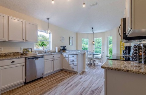 Santiago Casa | Pool, golf cart, private Paradise!