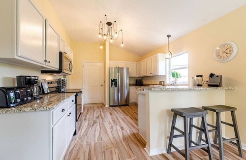 Santiago Casa | Pool, golf cart, private Paradise!