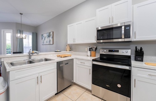 Lake Davenport Estates Casa | Villa de 4 dormitorios, 3. 5 baños, patio con piscina, sala de juegos y casa club en el lugar