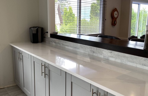 Okanagan-Similkameen Casa | Piscina, jacuzzi y vistas a la montaña, relajarse y disfrutar Living The Dream Okanagan