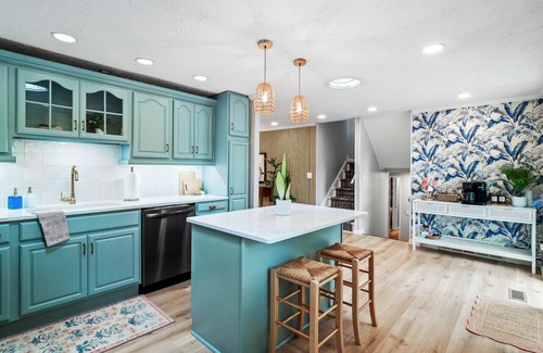 Vermilion Casa | Pool|Hot Tub|Game Room|Remodeled|Sleeps 10