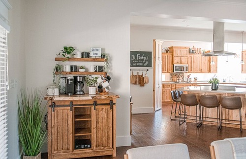 Potts Grove Casa | Pool, Hot Tub, Indoor Slide, PICKLEBALL, Game room, and so much more. Sleeps 20.