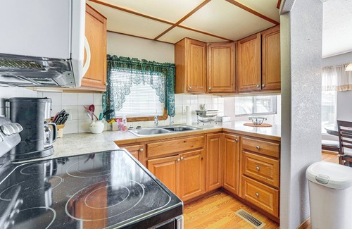 Yuma Casa | Pool, Hot Tub & Tennis Courts: Yuma Home Near Dtwn