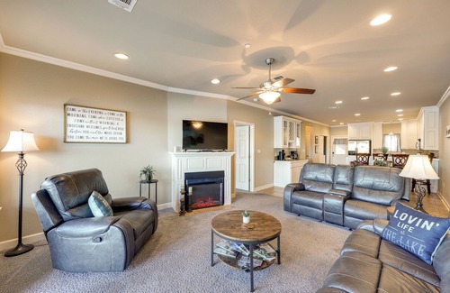 Lake Hamilton Apartamento | Pool & Lake Hamilton Access: Hot Springs Condo!