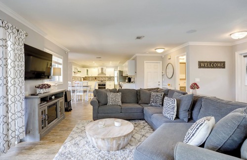 Wellington Casa | Pool Oasis & Fenced Yard: Central Wellington Home