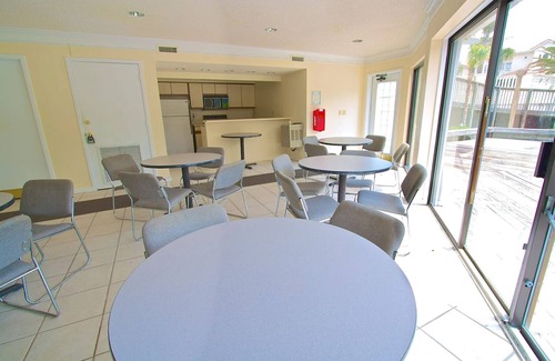 Butler Beach Apartamento | Pool Oasis Sunny Retreat Near St Augustine