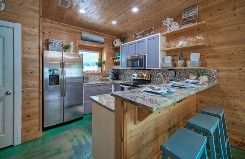 Cinnamon Shore Casa | Pool, Patio, Blocks to the Beach | Golf Cart Zone | Daiquiri Daze by AvantStay