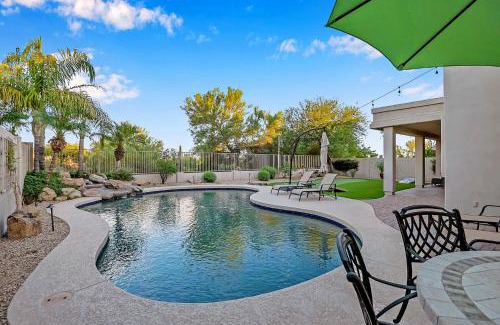 Tatum Ridge Casa | Pool, Putting Green, Arcade, Cornhole, Great Location at Phoenix Desert Ridge Retreat!