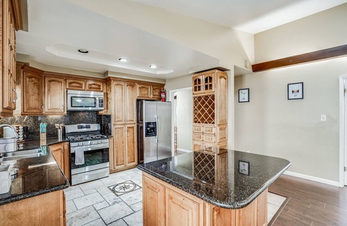 Newark Casa | POOL. Spacious 4BR/2B. SF Bay Area