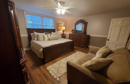 Statesville Casa | *Pool table, Ping Pong, Patio, Game Room & Laundry