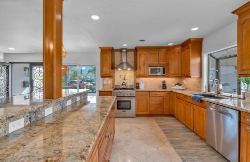 Allied Gardens Casa | Poolfire Pit Near Balboa Park Mountain Views!