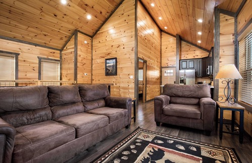 Gatlinburg Villa | Poolin Around