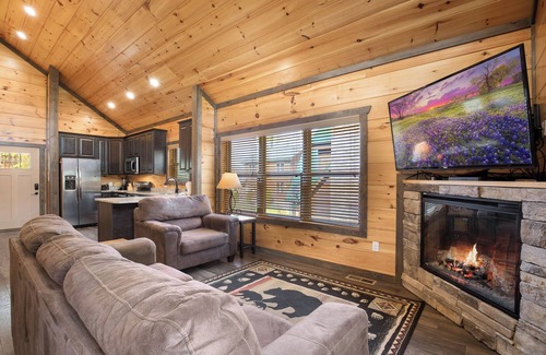 Gatlinburg Villa | Poolin Around