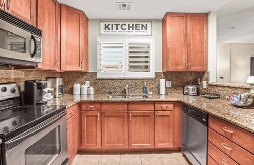 Central Scottsdale Condominio | Poolside 3BR Condo - Mt Views - Luxury Community