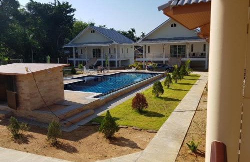 Khao Lak Complejo | Poolside Bungalows