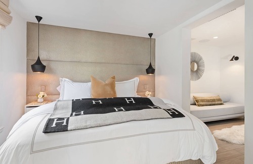 Upper East Casa | Poolside Cabana - Cozy & Chic on Private Estate