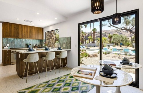 Araby Commons Casa | Poolside Mid-Century Paradise - Luxury Meets History: Iconic Architecture & Resort-Style Comfort