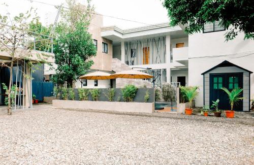 Bacolod Apartamento | Poolside room for 2 pax with breakfast